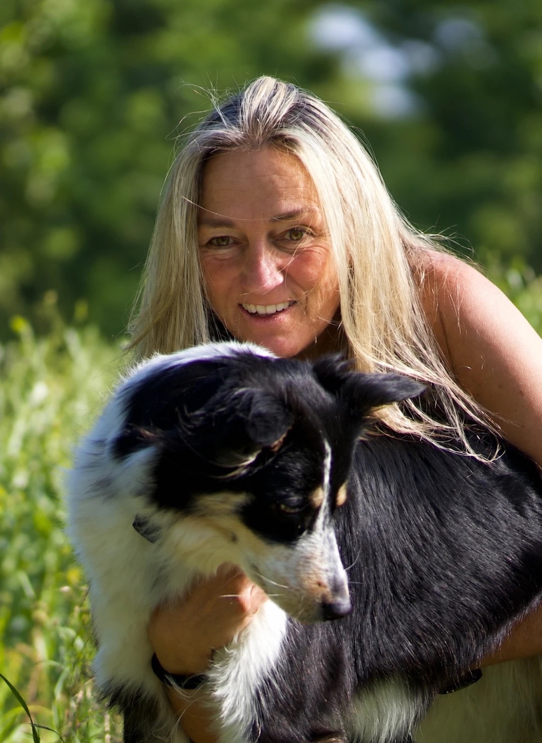 Ellen Hermes mit ihrem Hund